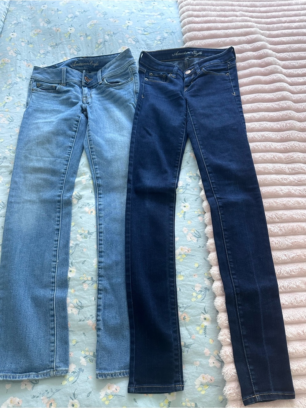 American Eagle Outfitters Women’s Mid and Dark Wash Jeans - Blue